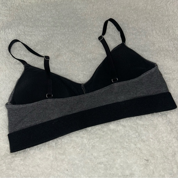 Hollister Gilly Hicks Bralette Medium - Picture 2 of 3